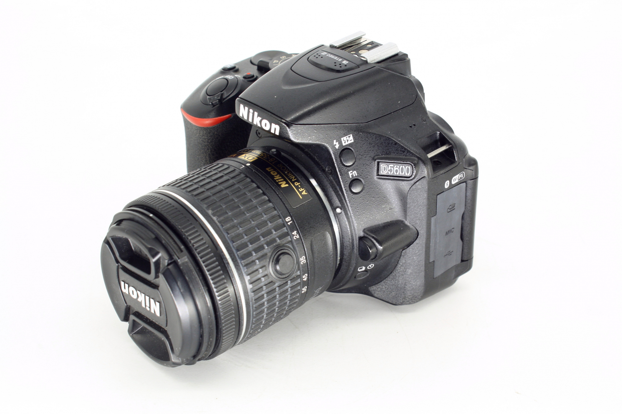 Зеркальный фотоаппарат Nikon D5600 Kit 18-55mm G VR (состояние 4+) (б/у)