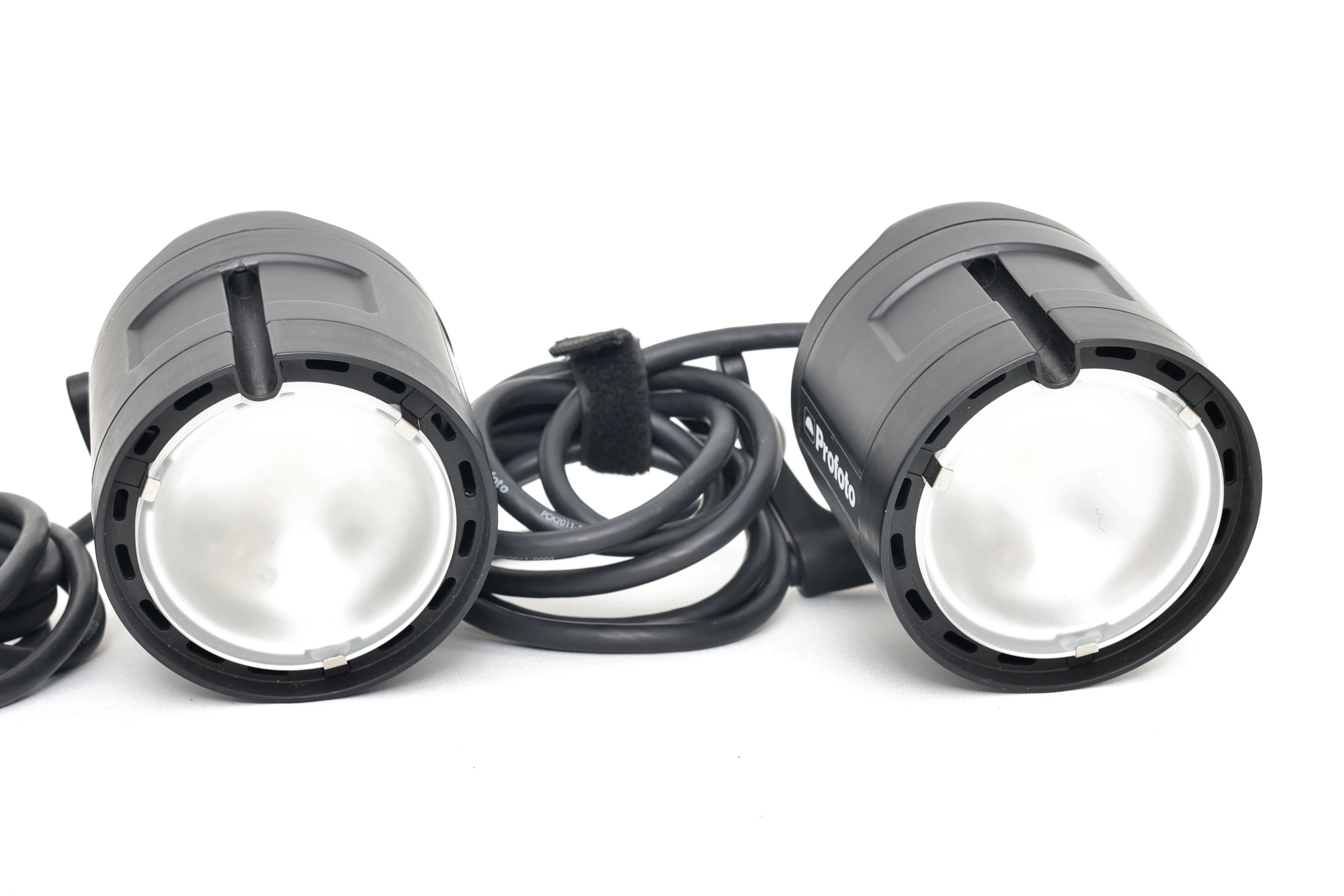 Генераторный импульсный свет Profoto B2 250 AirTTL Location Kit + B2 Air TTL Extension cable 3m (состояние 5-) (б/у)